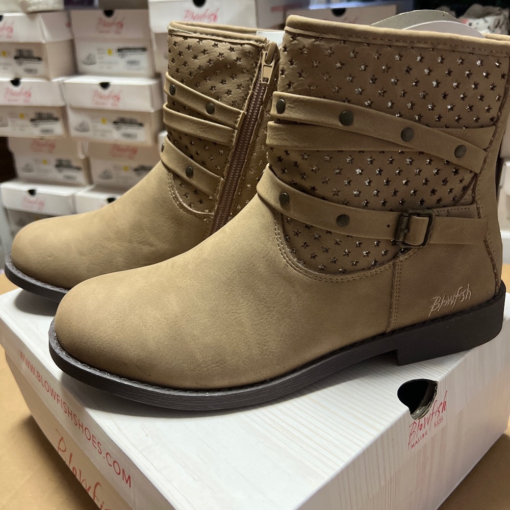 Blowfish youth girl Kearney light taupe willow boot